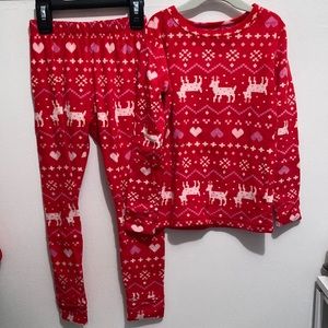 Cat & Jack 5T Christmas pajamas, these are so soft and snuggly! EUC barely worn